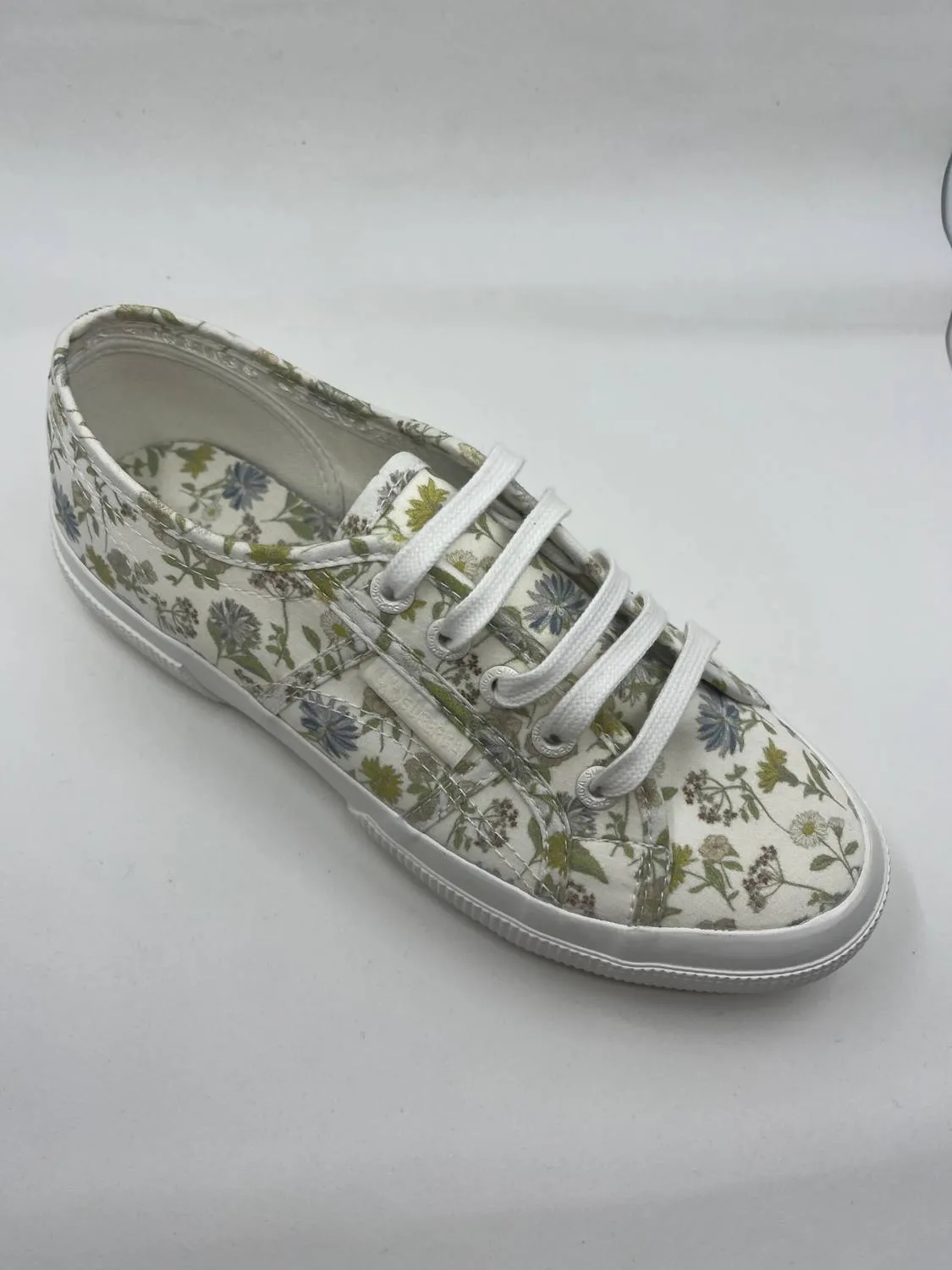 2750 Floral Print Sneaker In White