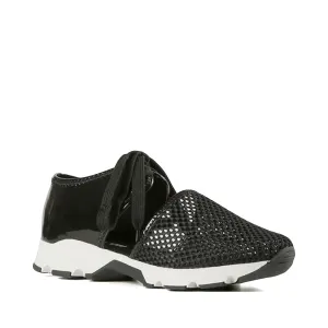 All Black Women's Amazing Mesh Sneaker in Black