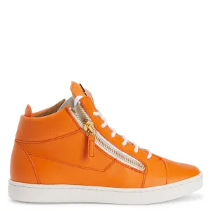 Giuseppe Zanotti Kriss