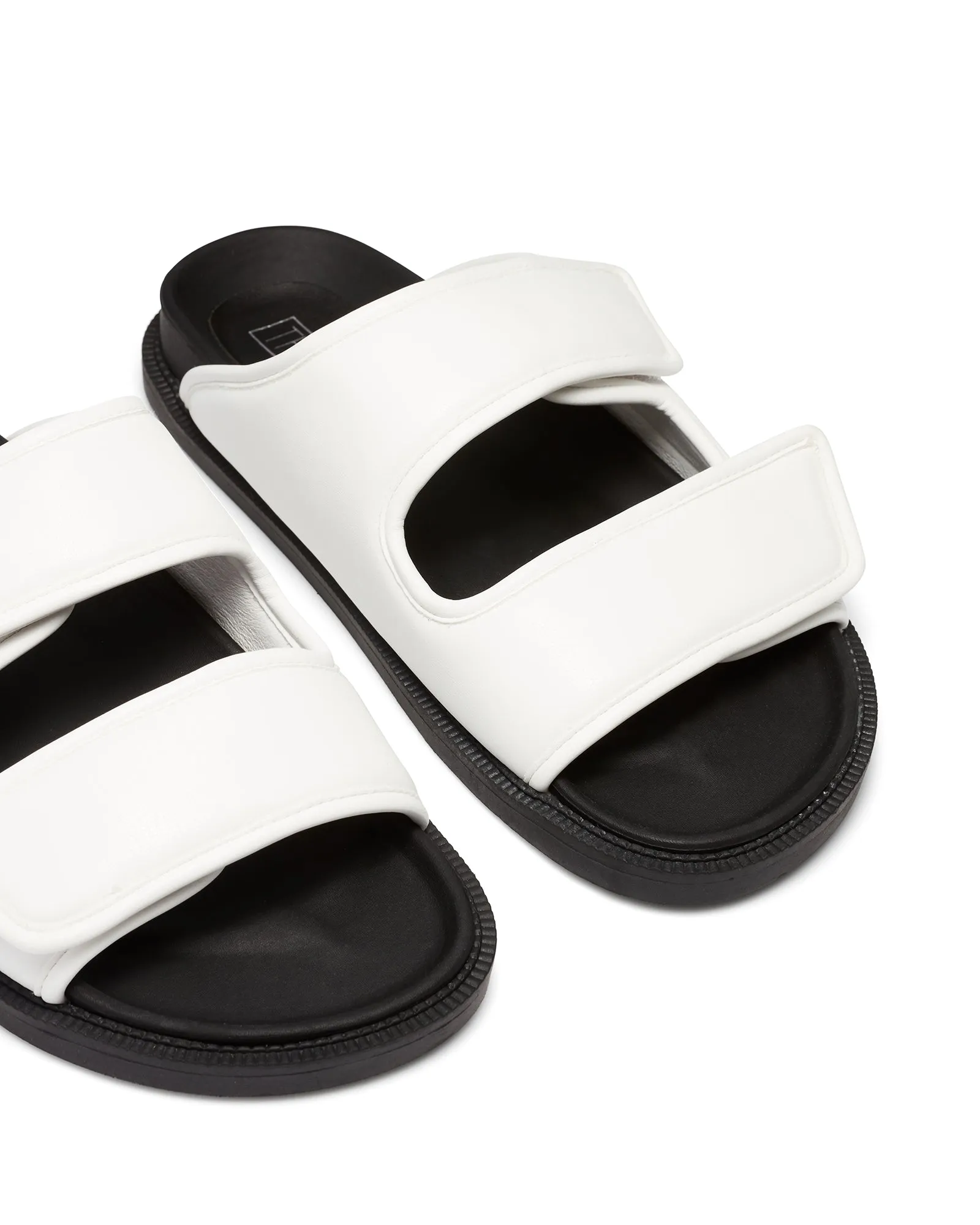 Lola Sandal White