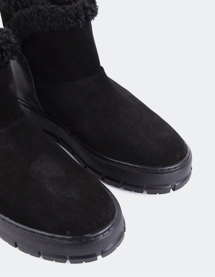 Primord Black Suede