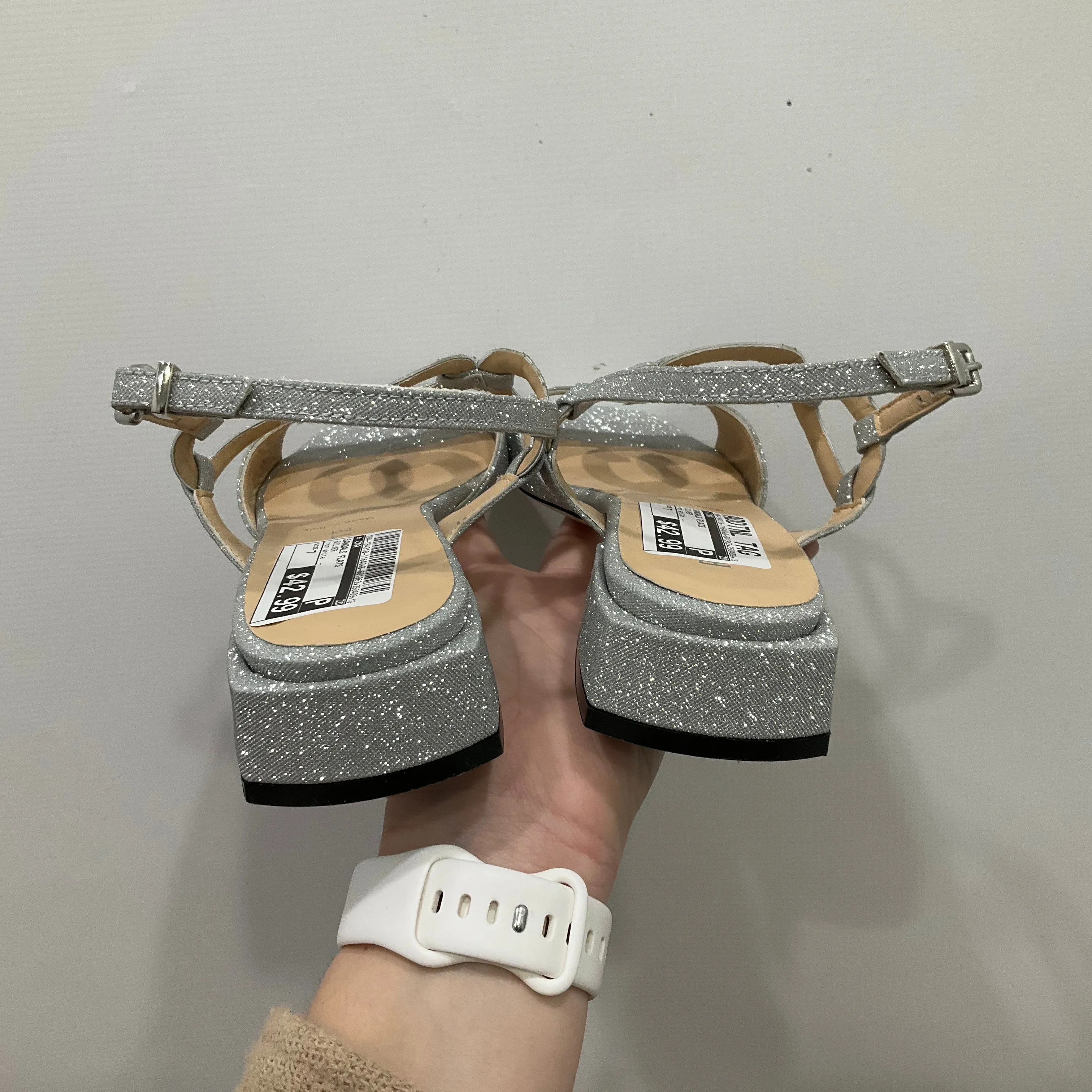 SANDALS FLATS by Ron White In SILVER, Size: 7