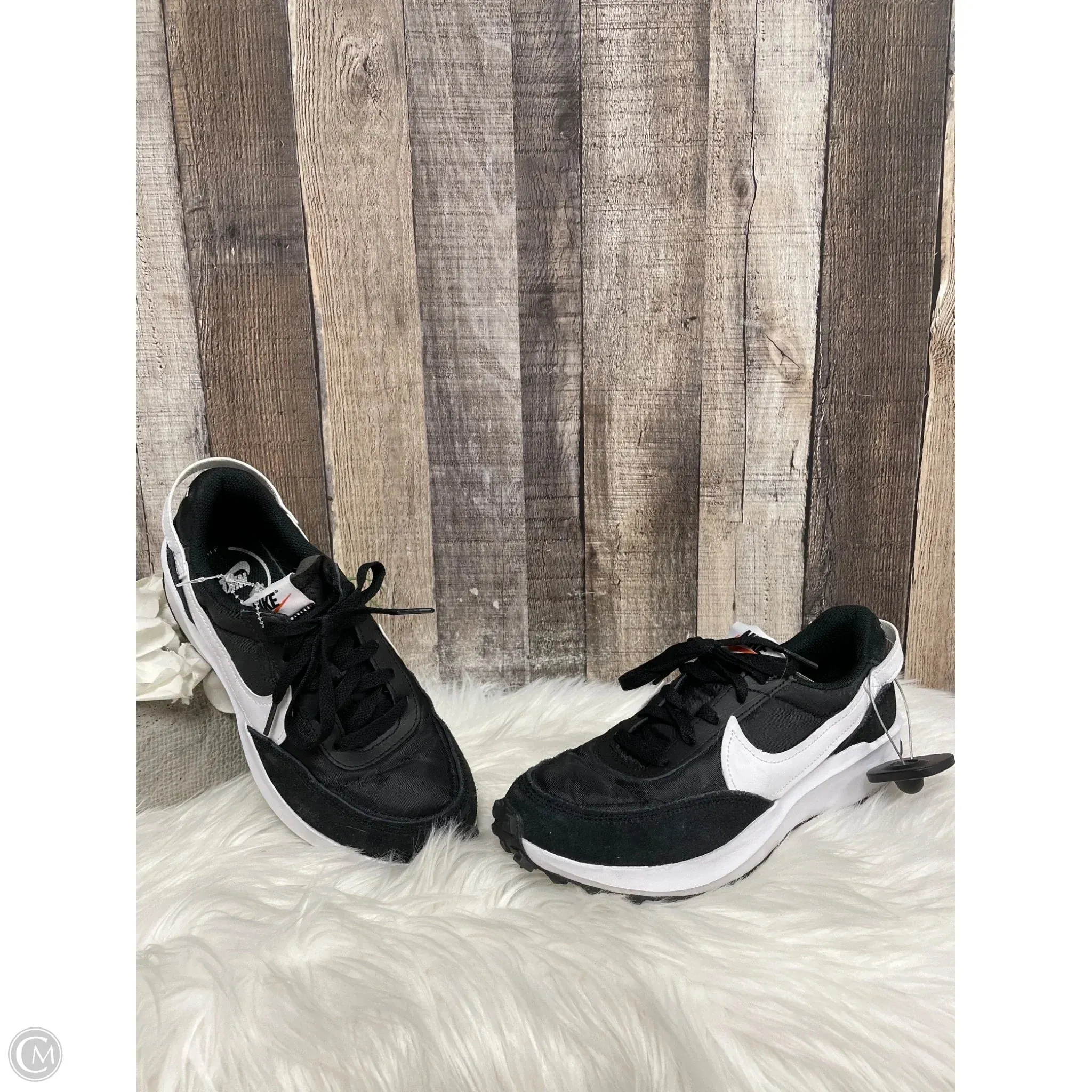 Shoes Athletic By Nike In Black, Size: 8