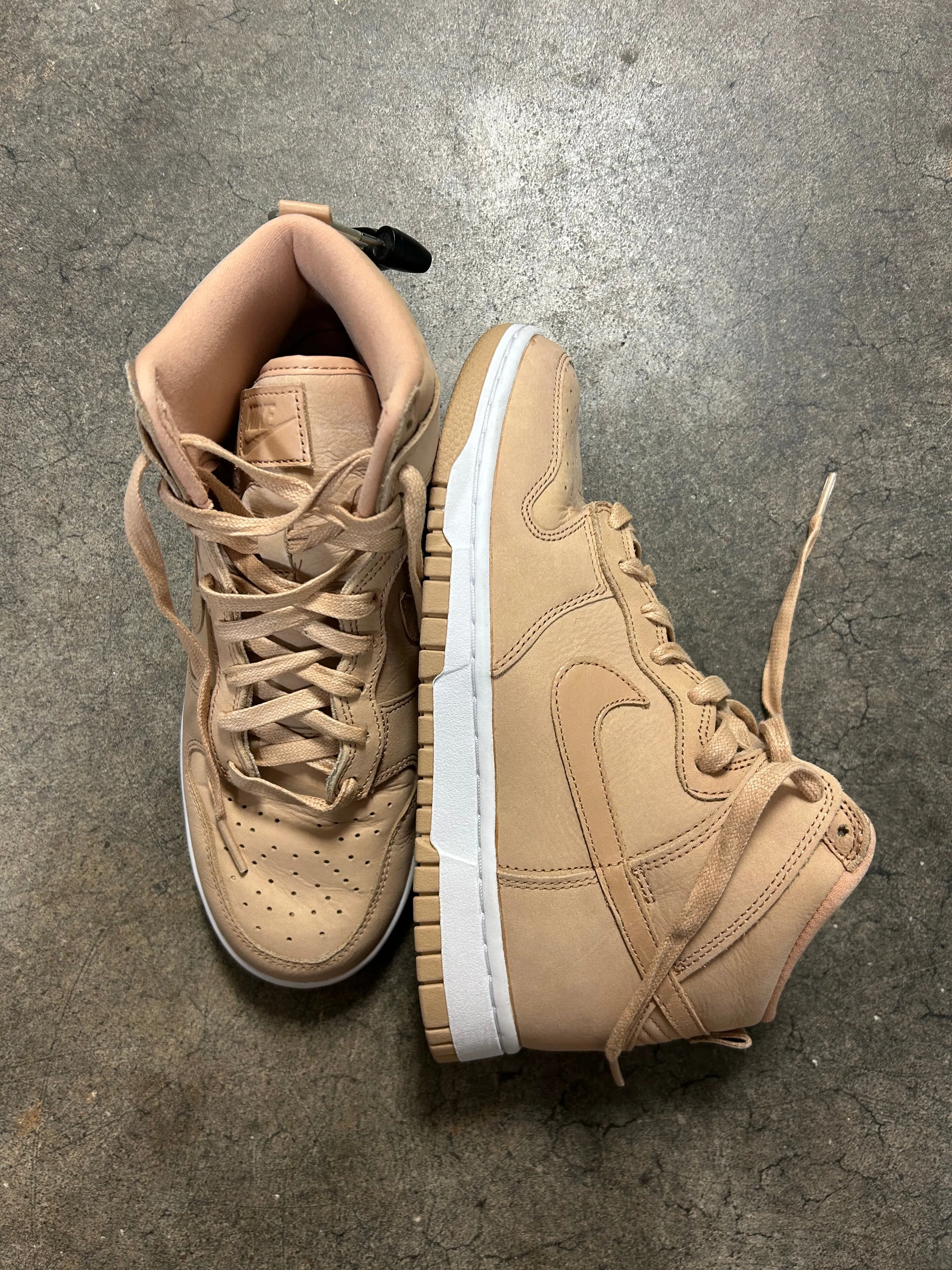 Shoes Athletic By Nike In Tan, Size:7.5