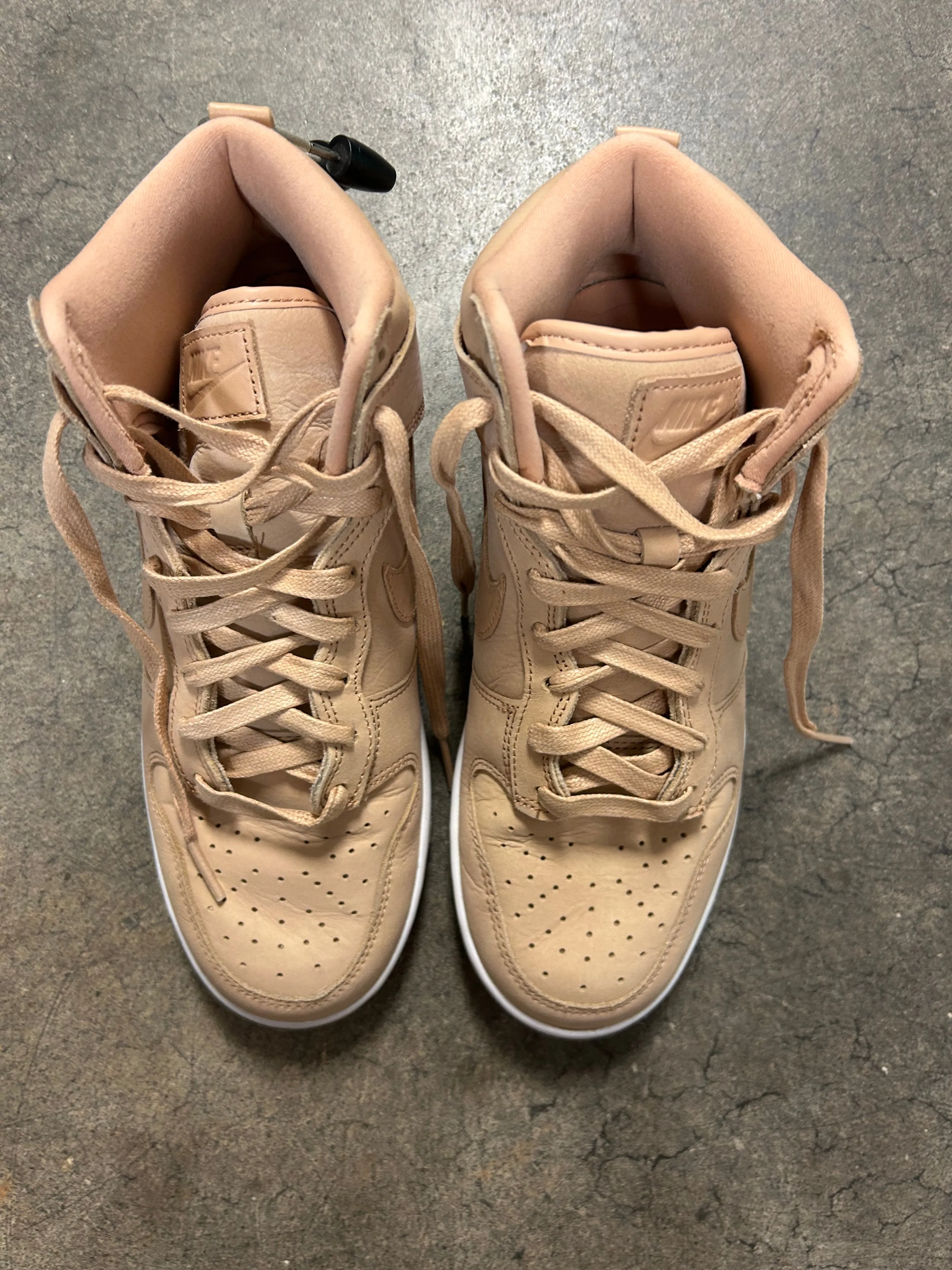 Shoes Athletic By Nike In Tan, Size:7.5