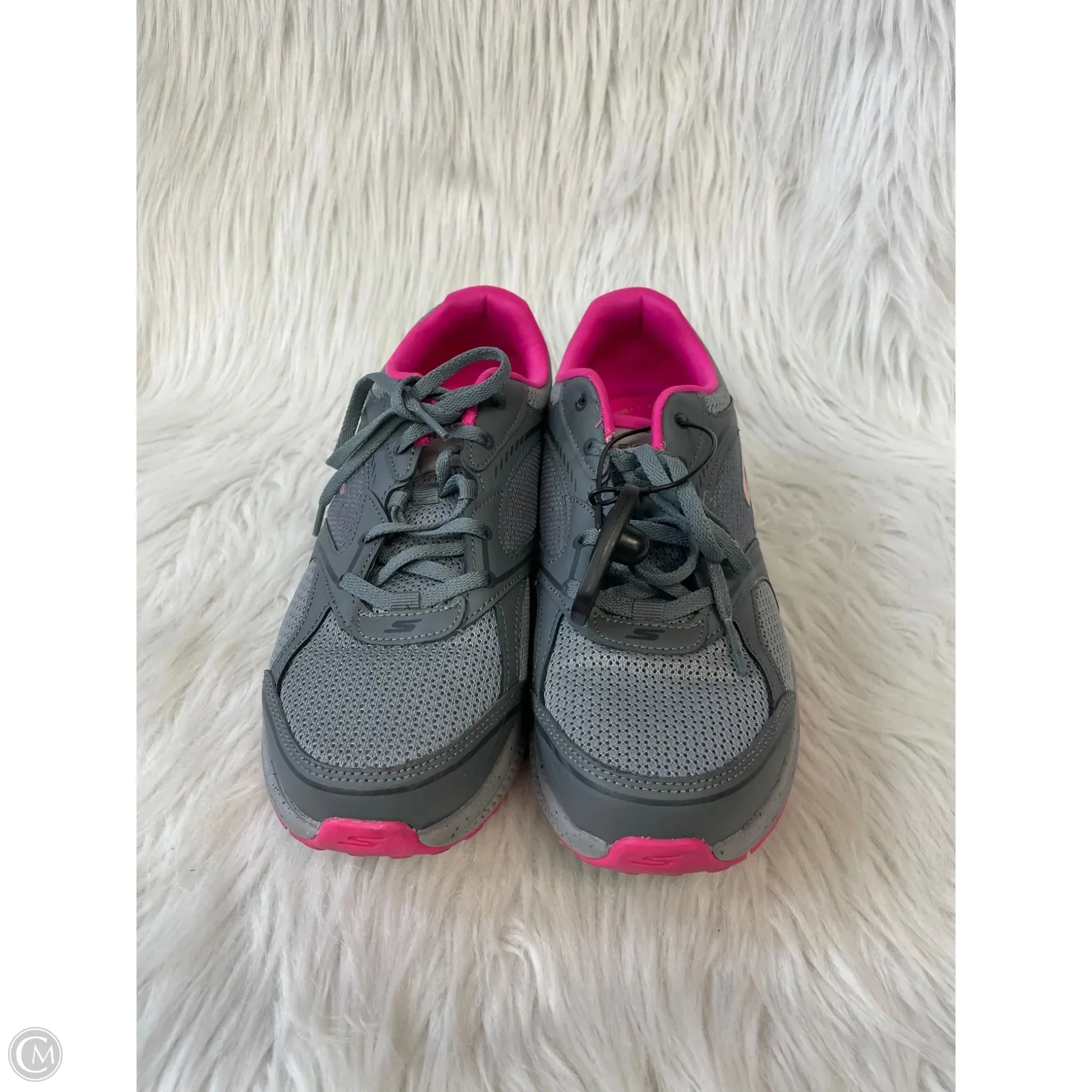 Shoes Athletic By Skechers In Grey & Pink, Size: 9.5
