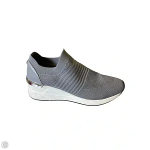 Shoes Sneakers By Steve Madden In Grey, Size: 9.5