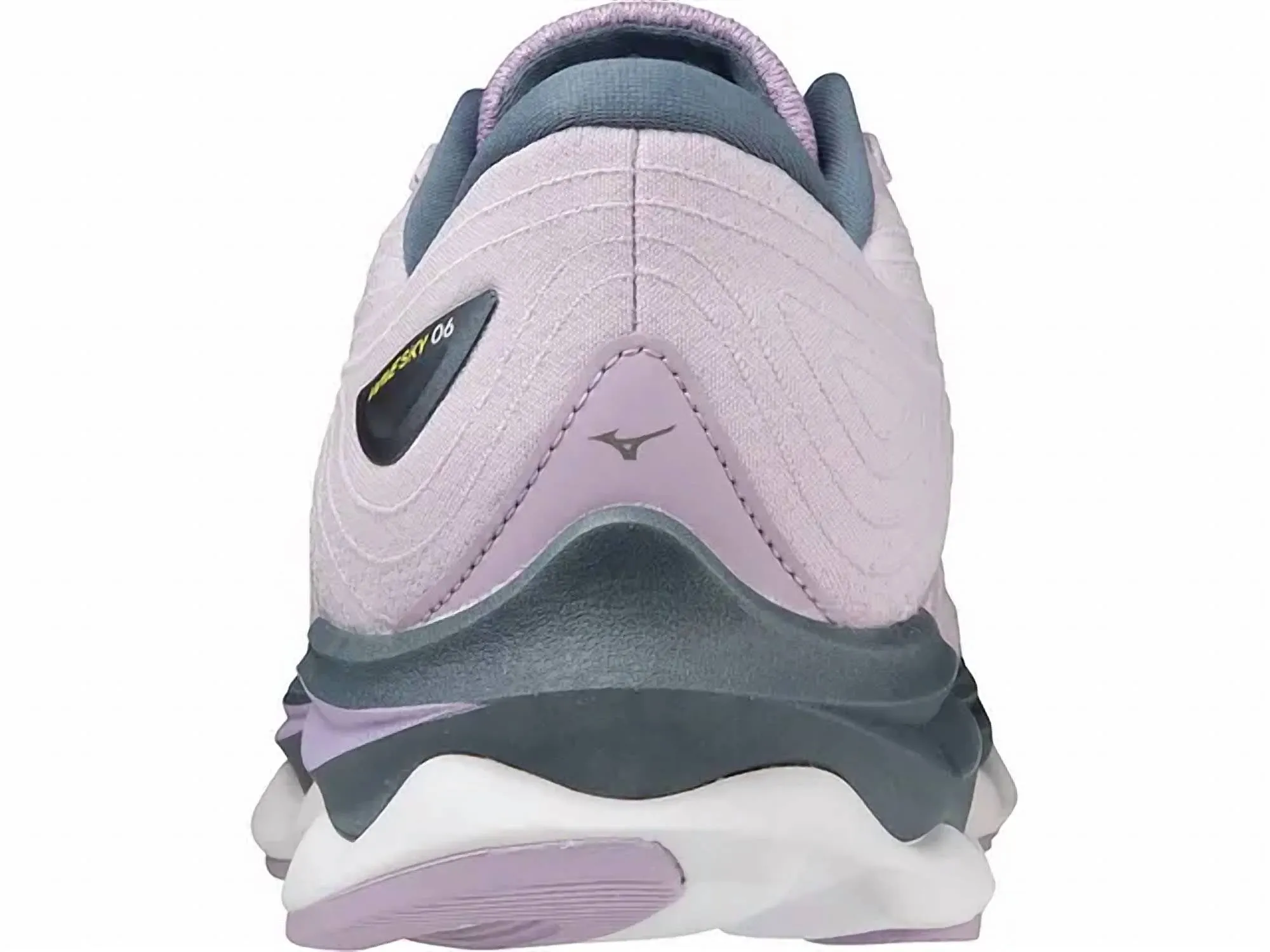 Women Wave Sky 6 Running Shoe In Pastel Lilac/white