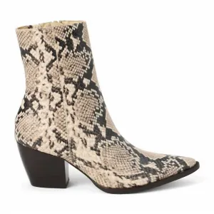Women's Caty Bootie In Neutral Ssnake