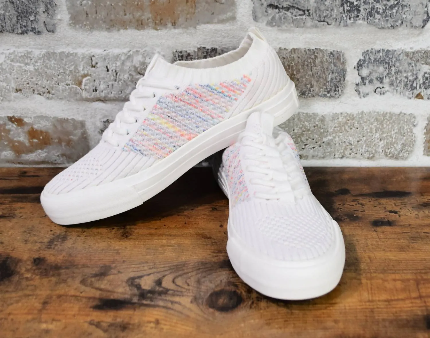 Women's Gypsy Jazz Fashion Sneakers In White Nayra