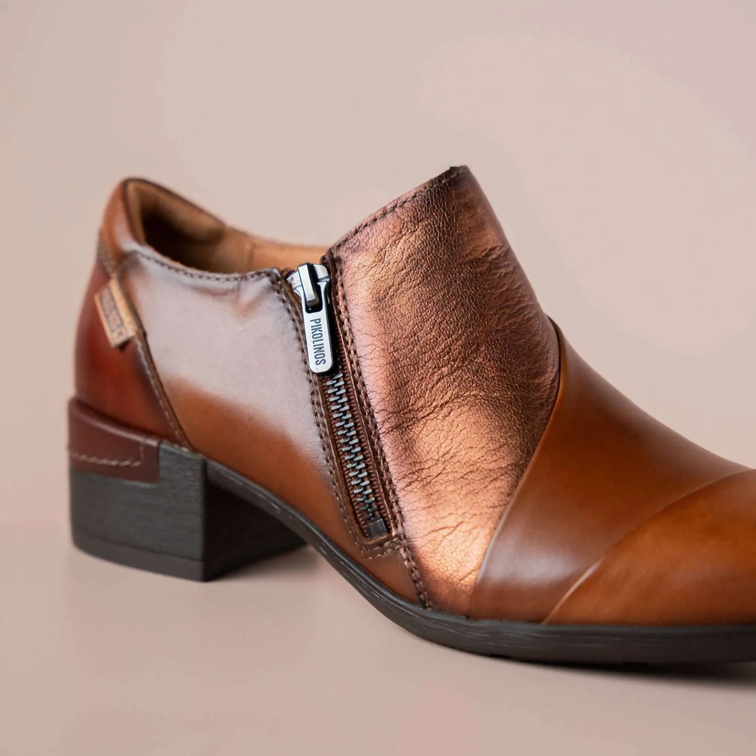 Women's Malaga Mid-Heel Leather Shoe In Brandy Combo