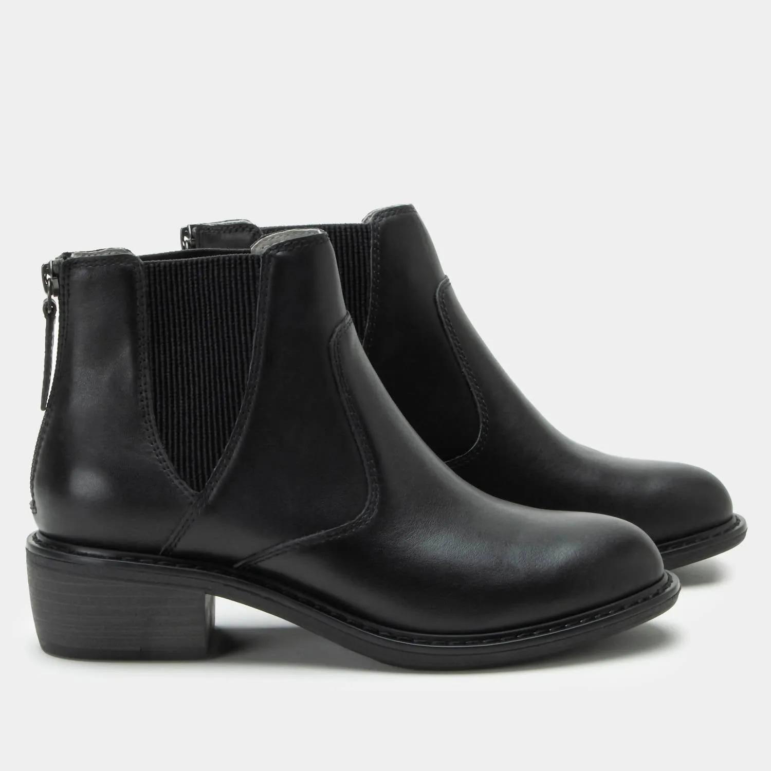Women's Meadow Chelsea Boots In Black
