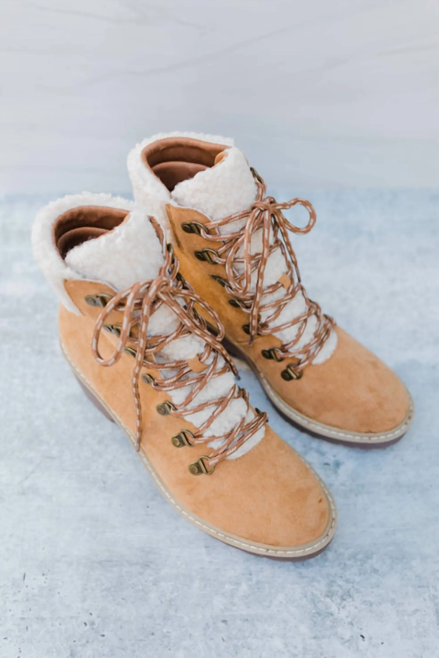 Women's Squad Bootie In Cognac